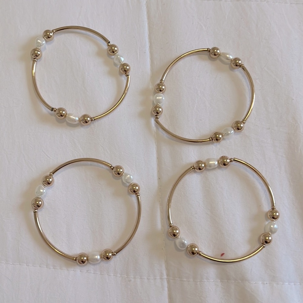 gold bracelets with pearls